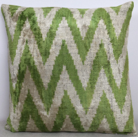 Green-Ikat Pillow ( 40 x 40 cm )