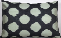 Green-Ikat Pillow ( 50 x 50 cm ) 