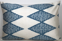 Ikat Pillow ( 40 x 60 cm )