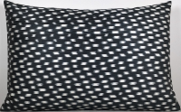 Black-İkat Yastık ( 40 x 60 cm )