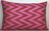 Pembe-Ikat Pillow ( 40 x 40 cm )