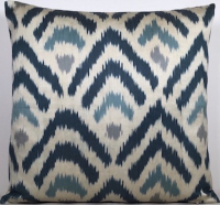 Ikat Pillow ( 50 x 50 cm )