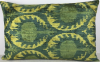 Green-Ikat Pillow ( 40 x 60 cm )