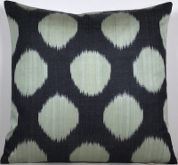 Green-Ikat Pillow ( 40 x 60 cm )