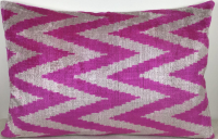 Pembe-Ikat Pillow ( 40 x 60 cm )