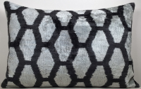 Gri-Ikat Pillow ( 40 x 40 cm )