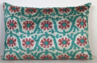 Green-Ikat Pillow ( 40 x 40 cm )