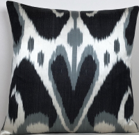 Black-Velvet Pillow ( 40 x 60 cm )