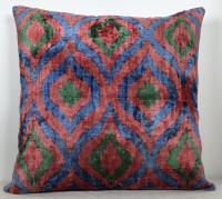 white-Velvet Pillow ( 50 x 50 cm )