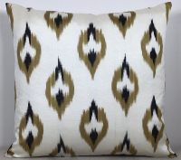 white-Velvet Pillow ( 40 x 60 cm )