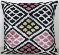 white- Velvet Pillow ( 40 x 40 cm )