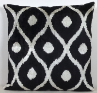 Green-Ikat Pillow ( 40 x 40 cm )