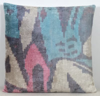 white-Ikat Pillow ( 40 x 40 cm )