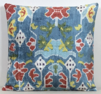 Green-Ikat Pillow ( 40 x 40 cm )