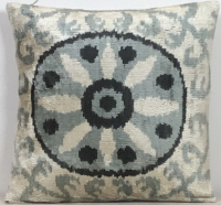 Renkli- Velvet Pillow ( 40 x 40 cm )