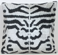 Renkli-Ikat Pillow ( 40 x 40 cm )