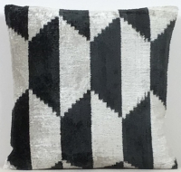 Renkli- Velvet Pillow ( 40 x 40 cm )