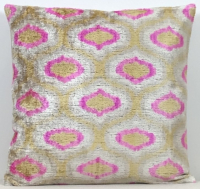 Green-Ikat Pillow ( 40 x 40 cm )