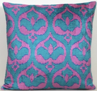 Green-Ikat Pillow ( 40 x 40 cm )