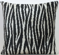 Green-Ikat Pillow ( 40 x 40 cm )