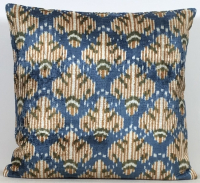 Green-Ikat Pillow ( 40 x 40 cm )