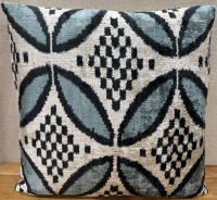 white-Velvet Fabric ( 40 cm )