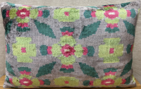 Green-Ikat Pillow ( 40 x 40 cm )