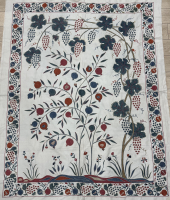 Suzani (115 x 147 cm )