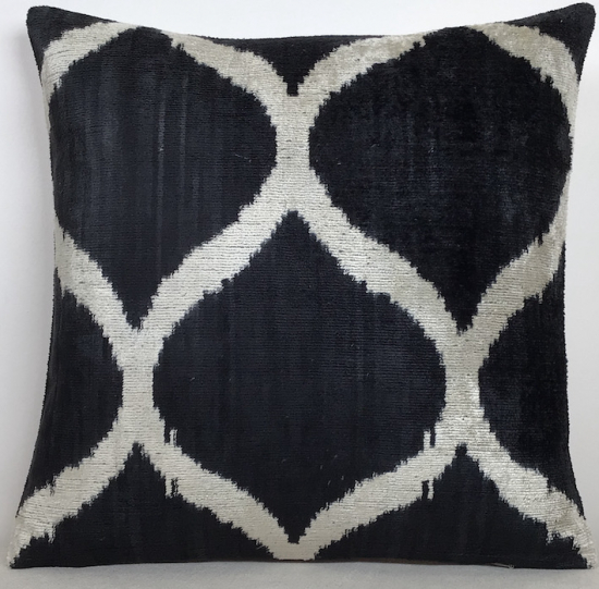 Velvet Pillow ( 40 x 40 cm )