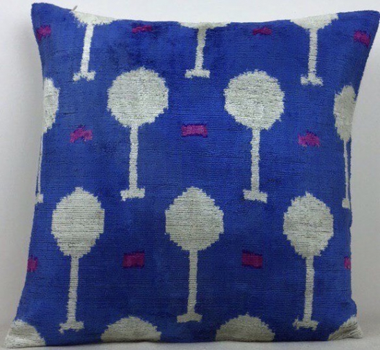 Velvet Pillow ( 40 x 40 cm )