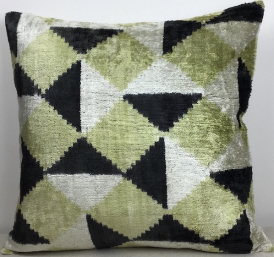 Velvet Pillow ( 50 x 50 cm )