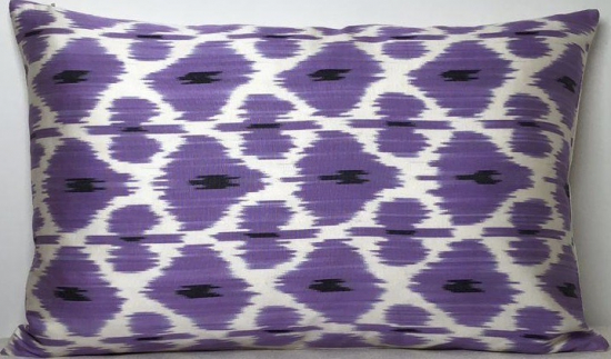 Ikat Pillow ( 40 x 60 cm )