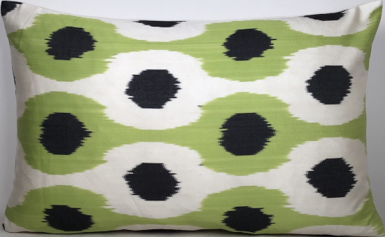 Ikat Pillow ( 40 x 60 cm )