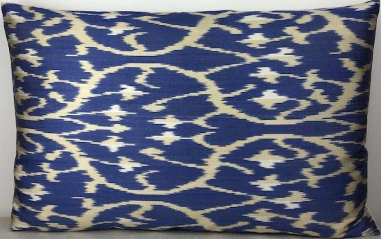 Ikat Pillow ( 40 x 60 cm )