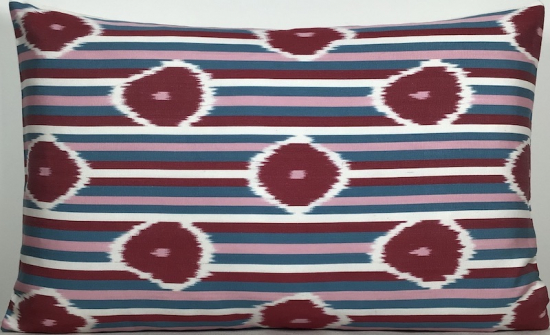 Ikat Pillow ( 40 x 60 cm )