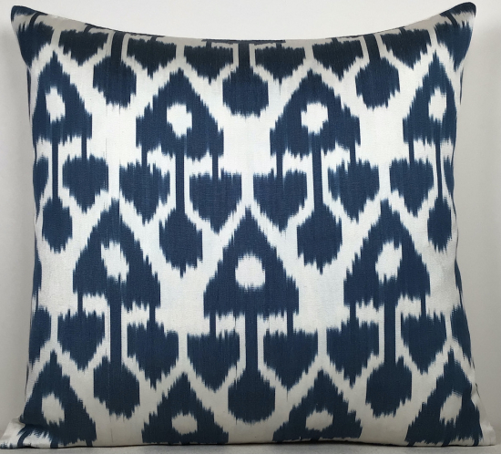 Ikat Pillow ( 50 x 50 cm ) 