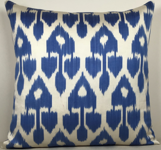 Ikat Pillow ( 50 x 50 cm ) 