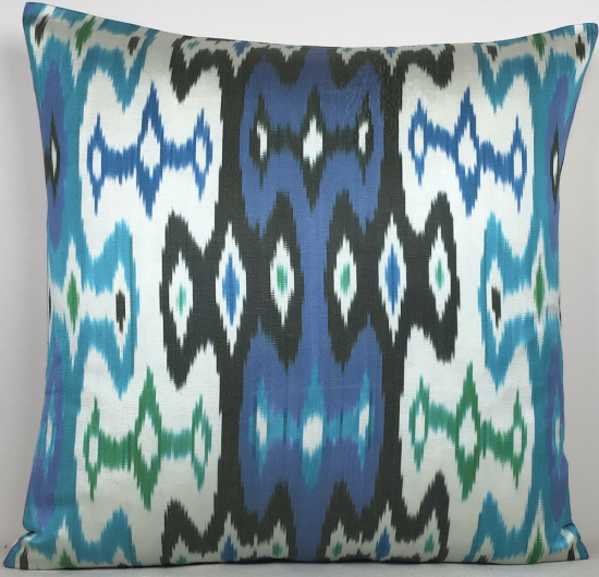 Ikat Pillow ( 50 x 50 cm ) 