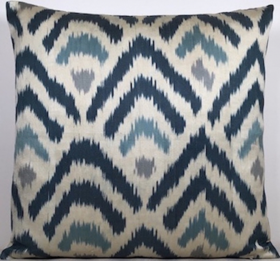 Ikat Pillow ( 50 x 50 cm ) 