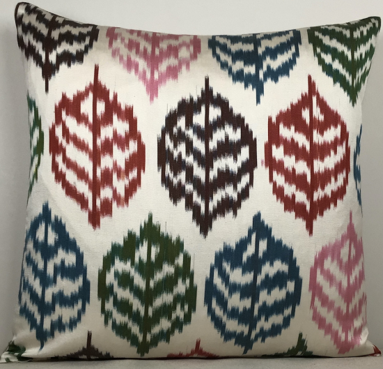 Ikat Pillow ( 50 x 50 cm ) 