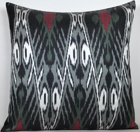 Ikat Pillow ( 50 x 50 cm ) 