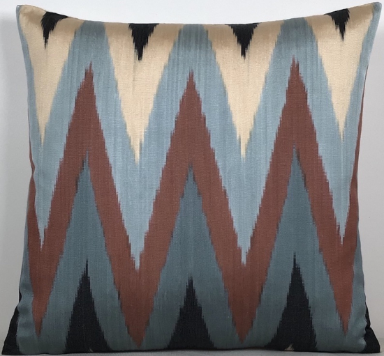 Ikat Pillow ( 40 x 40 cm )