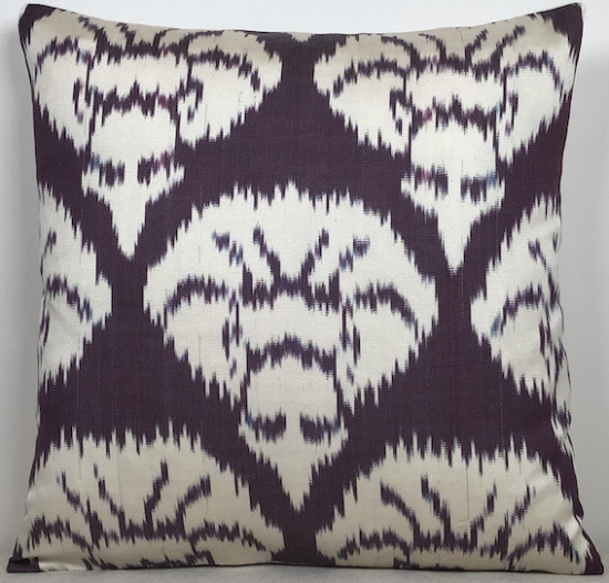 Ikat Pillow ( 40 x 40 cm )