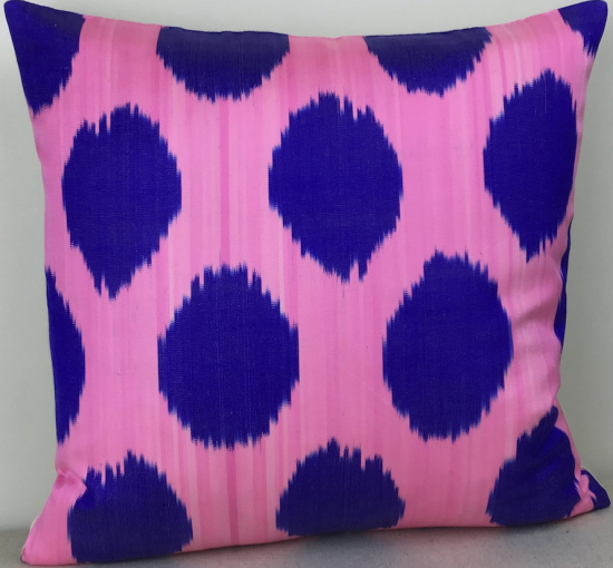 Ikat Pillow ( 40 x 40 cm )