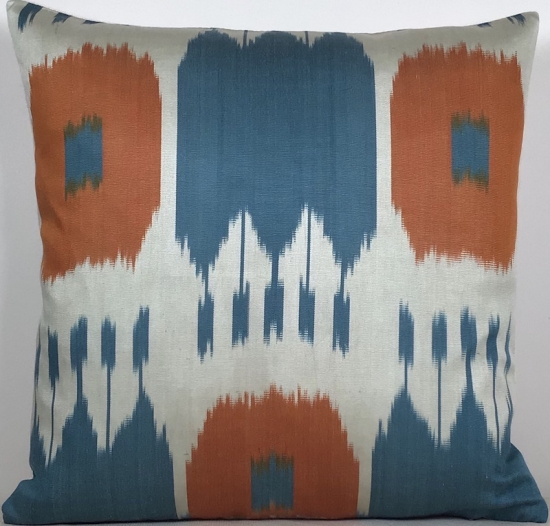 Ikat Pillow ( 40 x 40 cm )