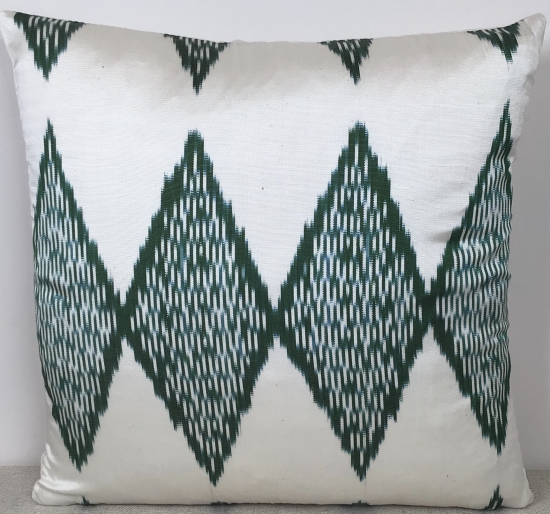 Ikat Pillow ( 40 x 40 cm )