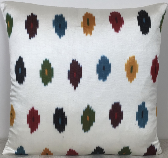 Ikat Pillow ( 40 x 40 cm )