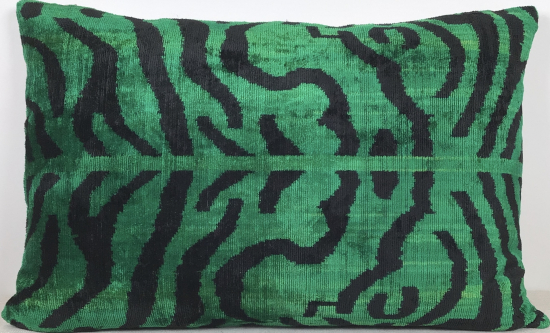 Velvet Pillow ( 40 x 60 cm )