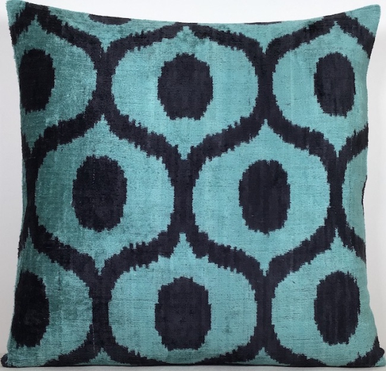 Velvet Pillow ( 50 x 50 cm )