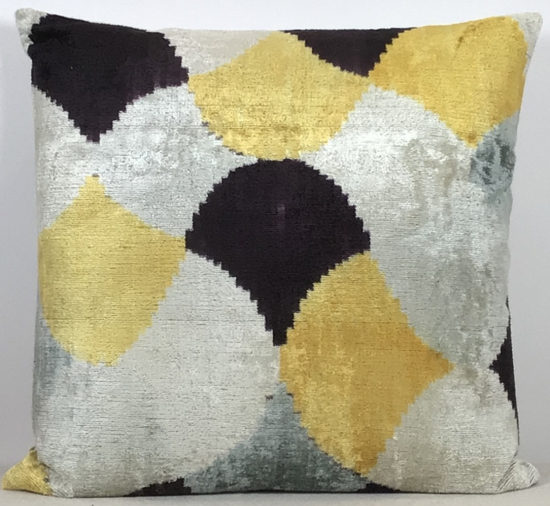 Velvet Pillow ( 60 x 60 cm )